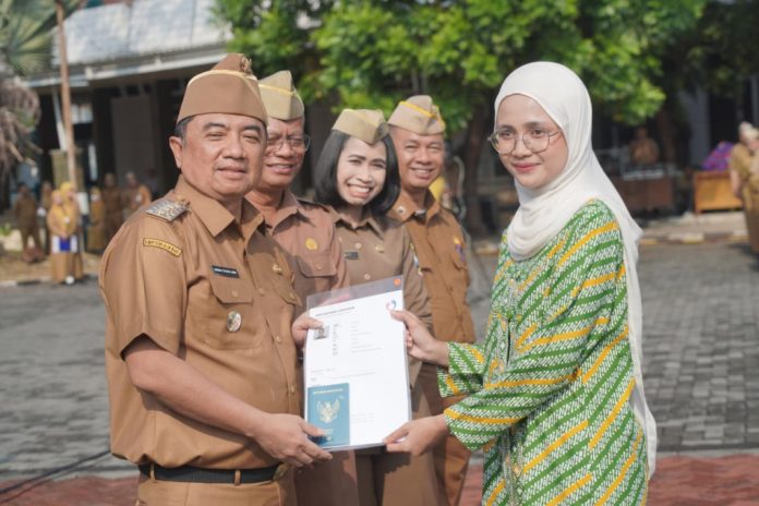 Bupati Garut Lantik Pejabat Fungsional Baru dan Serahkan SK Perpanjangan Kontrak PPPK Paruh Waktu
