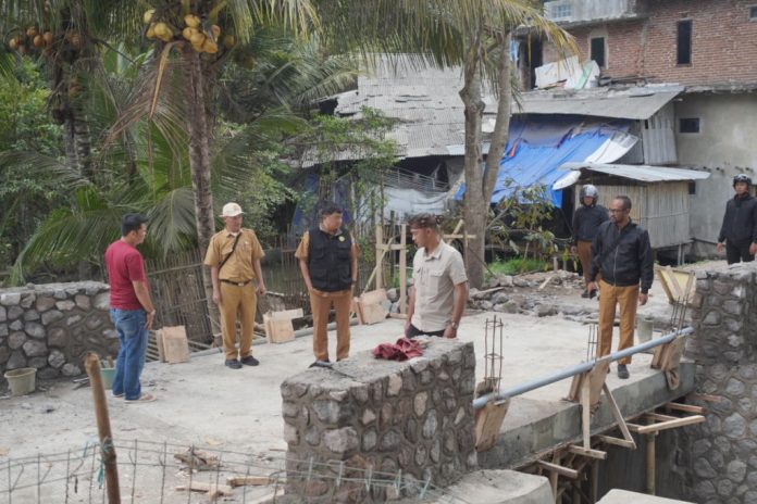 Bupati Garut Tinjau Proyek Jembatan Cidarengdeng, Target Rampung 5 Oktober 2026