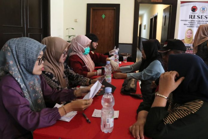 Reses Anggota DPRD Garut Yudha Puja Turnawan Hadirkan Layanan Publik Terpadu