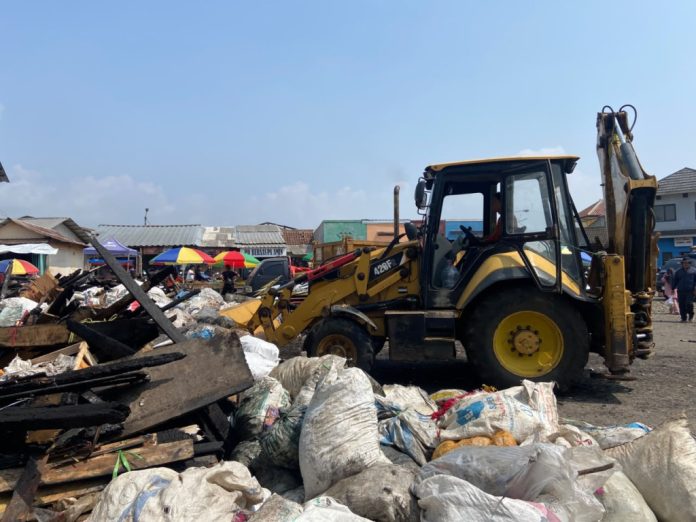 Pemkab Garut Bersihkan Puing Kebakaran Pasar Andir dan Siapkan Pasar Darurat