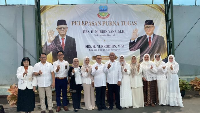 Bupati Garut Sampaikan Apresiasi atas Pengabdian 35 Tahun Sekda dan Kepala Bakesbangpol